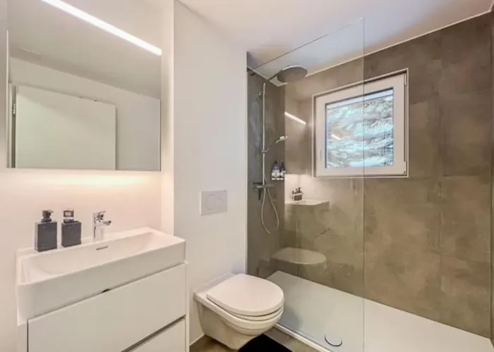 Stylish By Bus, Train And Village Center Appartement *